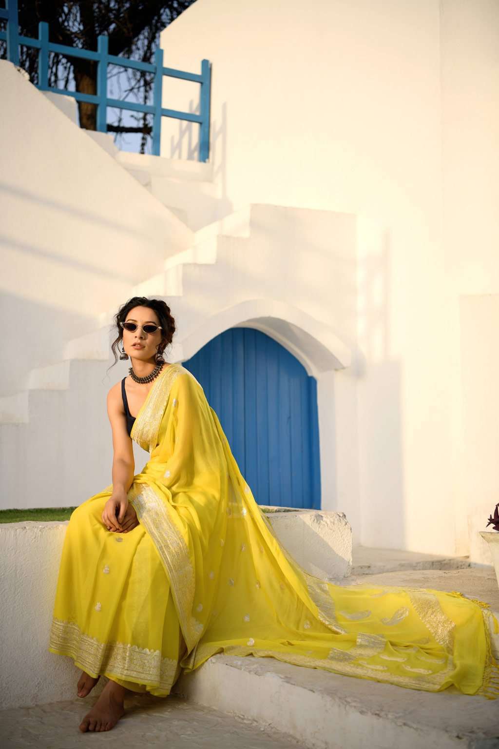 Buy For And Ever Solid/Plain Bollywood Georgette, Chiffon Yellow Sarees  Online @ Best Price In India | Flipkart.com